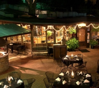 Valentine’s Day Spotlight: The Grey Moss Inn